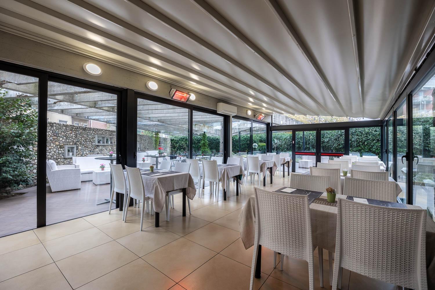 Ih Hotels Milano Eur - Trezzano Sul Naviglio Exterior foto